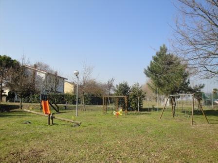 foto 17 - parco giochi per bambini - via sebino